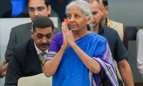 जीएसटी में अब सिर्फ दो टैक्स स्लैब जीएसटी में अब सिर्फ दो टैक्स स्लैब