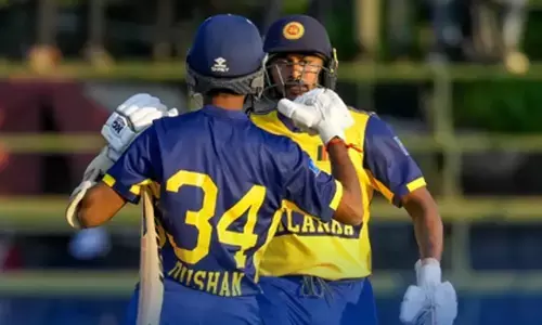 ब्रायन बेनेट की तूफानी पारी बेकार, पहले टी20 में श्रीलंका ने जिम्बाब्वे को 4 विकेट से हराया ब्रायन बेनेट की तूफानी पारी बेकार, पहले टी20 में श्रीलंका ने जिम्बाब्वे को 4 विकेट से हराया