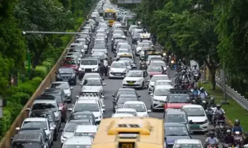 यमुना का बढ़ता जलस्तर बना दिल्लीवासियों की मुसीबत, ट्रैफिक पुलिस ने जारी की एडवाइजरी