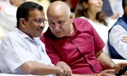 दिल्ली आबकारी नीति से जुड़े मनी लॉन्ड्रिंग मामले में सुनवाई टली, केजरीवाल-सिसोदिया को पेशी से छूट दिल्ली आबकारी नीति से जुड़े मनी लॉन्ड्रिंग मामले में सुनवाई टली, केजरीवाल-सिसोदिया को पेशी से छूट