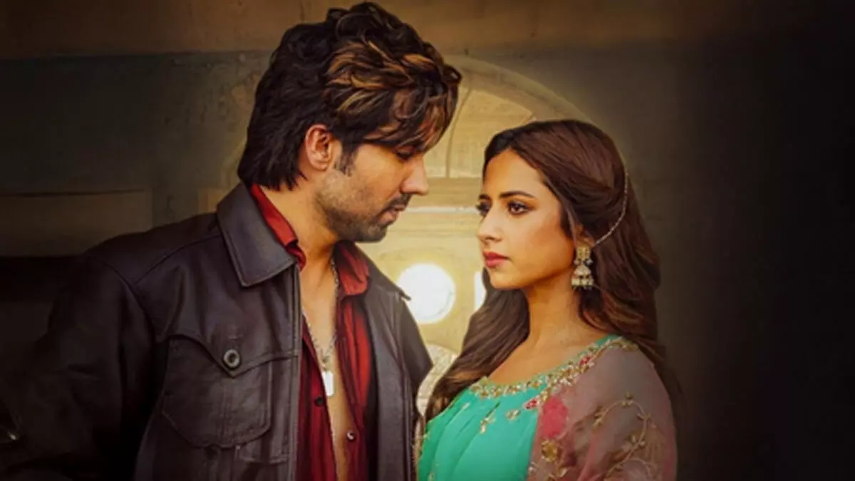 सरगुन मेहता और हार्डी संधू की तितलियां ने जीता दिल, मनोरंजन जगत में बनाया मुकाम