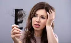 हेल्थ टिप्स : बारिश के मौसम में बालों का झड़ना, जानिए कारण और आयुर्वेदिक समाधान हेल्थ टिप्स : बारिश के मौसम में बालों का झड़ना, जानिए कारण और आयुर्वेदिक समाधान