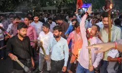 बाराबंकी लाठीचार्ज पर एबीवीपी का प्रदेशव्यापी प्रदर्शन, कार्रवाई की मांग तेज