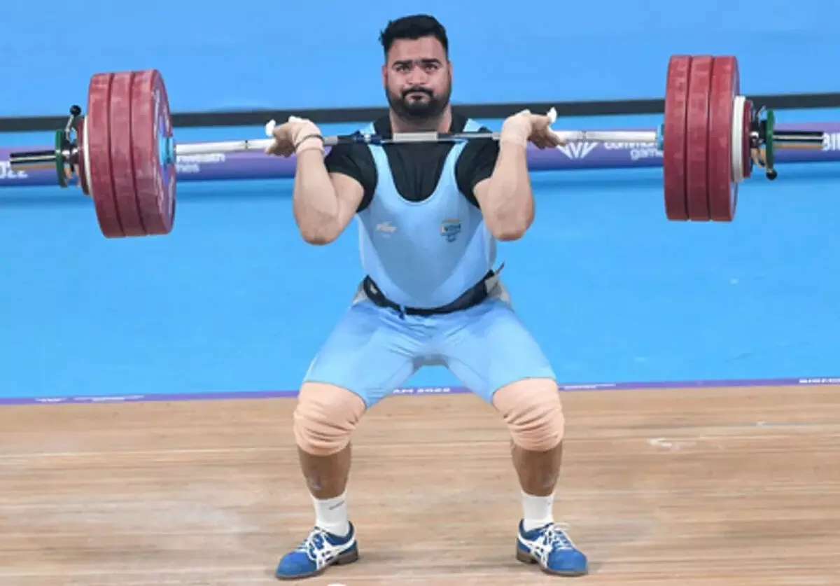लवप्रीत सिंह : कॉमनवेल्थ में देश में पदक दिलाने वाले प्रतिभावान वेटलिफ्टर लवप्रीत सिंह : कॉमनवेल्थ में देश में पदक दिलाने वाले प्रतिभावान वेटलिफ्टर