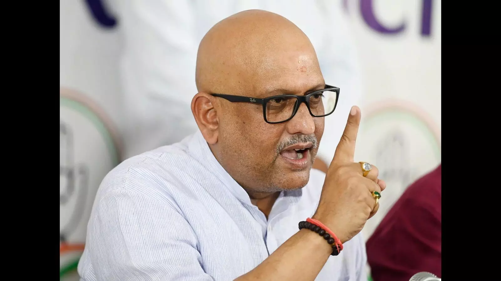 अजय राय ने सरकार और चुनाव आयोग पर लगाए गंभीर आरोप, कहा-दोनों मिलकर धोखाधड़ी से बना रहे सरकार