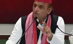 मुख्यमंत्री योगी को ही आउटसोर्स करने की अब है ज़रूरत : अखिलेश यादव