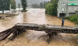 कश्मीर में बाढ़ के चलते गायब हो रही है जमीन, कई गांवों में भारी नुकसान