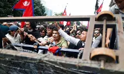 नेपाल: सोशल मीडिया बैन के खिलाफ हिंसक हुआ प्रदर्शन, कई इलाकों में लगा कर्फ्यू