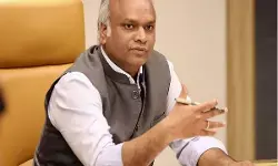 ईवीएम की पारदर्शिता को लेकर प्रियांक खरगे ने चुनाव आयोग को लिखा पत्र ईवीएम की पारदर्शिता को लेकर प्रियांक खरगे ने चुनाव आयोग को लिखा पत्र