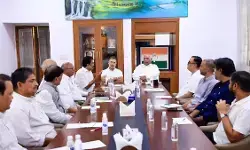 बिहार विधानसभा चुनाव को लेकर राहुल गांधी और खड़गे की मौजूदगी में कांग्रेस की अहम बैठक