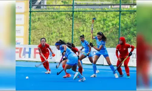 महिला एशिया कप : सुपर-4 में चुनौती के लिए तैयार भारतीय हॉकी टीम महिला एशिया कप : सुपर-4 में चुनौती के लिए तैयार भारतीय हॉकी टीम