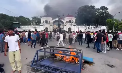 नेपाल में फिर राजनैतिक उथल-पुथल