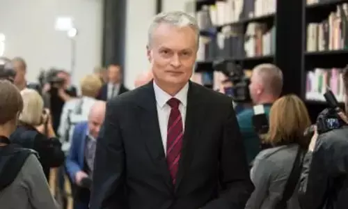 लिथुआनिया: राष्ट्रपति ने नई सरकार को मंजूरी दी, पर्यावरण और ऊर्जा मंत्रियों के पद रिक्त लिथुआनिया: राष्ट्रपति ने नई सरकार को मंजूरी दी, पर्यावरण और ऊर्जा मंत्रियों के पद रिक्त