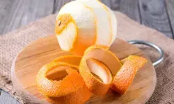 संतरे के छिलकों में सेहत का खजाना, जानिए कैसे एक फेंकने वाली चीज रखेगी आपको तंदुरुस्त