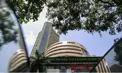 हरे निशान में खुला भारतीय शेयर बाजार, सेंसेक्स 400 अंक उछला