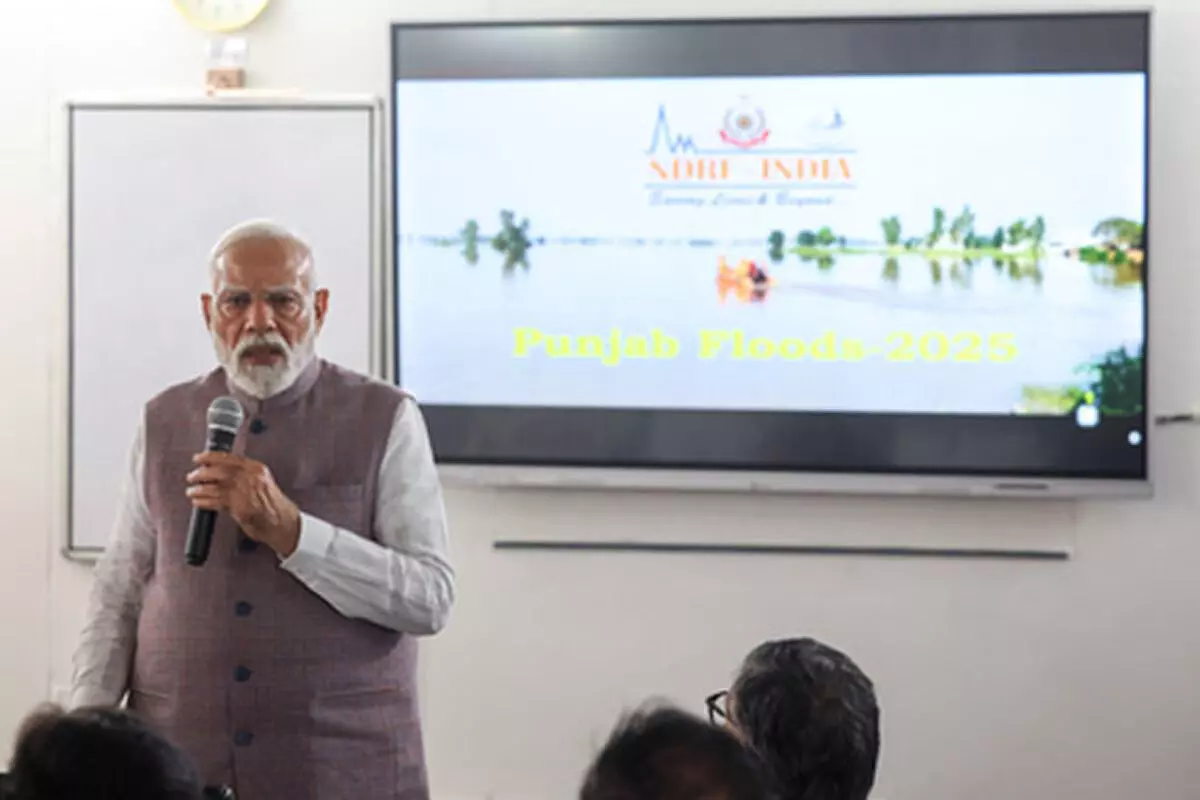 पंजाब बाढ़ संकट पर पीएम मोदी की संवेदना, 1600 करोड़ की राहत का ऐलान पंजाब बाढ़ संकट पर पीएम मोदी की संवेदना, 1600 करोड़ की राहत का ऐलान