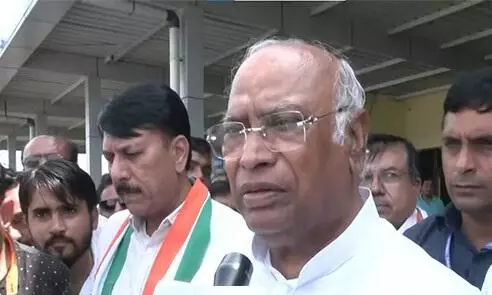 मोदी-शाह नहीं चाहते कि संविधान सुरक्षित रहे- मल्लिकार्जुन खरगे मोदी-शाह नहीं चाहते कि संविधान सुरक्षित रहे- मल्लिकार्जुन खरगे