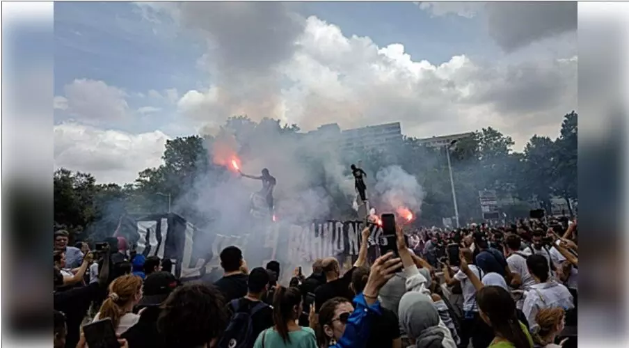 फ्रांस में सरकार के खिलाफ प्रदर्शन, 200 लोग गिरफ्तार; 80 हजार पुलिसकर्मी तैनात