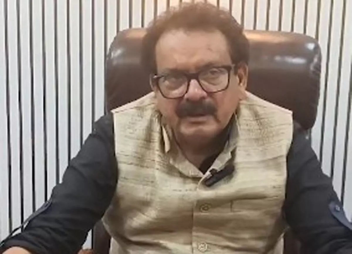 नेताओं की तुलना ईश्वर से करना चाटुकारिता की पराकाष्ठा : एसपी सिंह बघेल नेताओं की तुलना ईश्वर से करना चाटुकारिता की पराकाष्ठा : एसपी सिंह बघेल