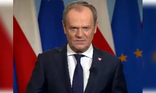 पोलैंड के प्रधानमंत्री का बड़ा ऐलान, बेलारूस के साथ अपनी सीमा पूरी तरह से करेगा बंद पोलैंड के प्रधानमंत्री का बड़ा ऐलान, बेलारूस के साथ अपनी सीमा पूरी तरह से करेगा बंद