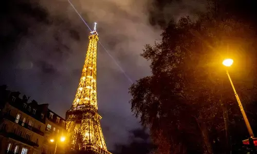 क्या फ्रांस की आर्थिक उथल-पुथल यूरोजोन का संकट बढ़ा सकती है?