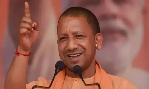 योगी सरकार का विकसित यूपी 2047 विजन, आत्मनिर्भर हो रही नारी, बम्पर हुआ व्यापार