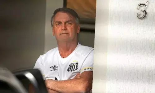 ब्राज़ील : पूर्व राष्ट्रपति को 27 साल 3 महीने जेल की सजा, सैन्य तख्तापलट की साजिश के आरोप ब्राज़ील : पूर्व राष्ट्रपति को 27 साल 3 महीने जेल की सजा, सैन्य तख्तापलट की साजिश के आरोप