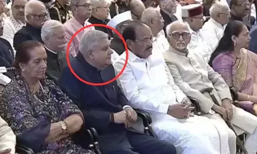 इस्तीफे के 53 दिन बाद नजर आए जगदीप धनखड़ इस्तीफे के 53 दिन बाद नजर आए जगदीप धनखड़