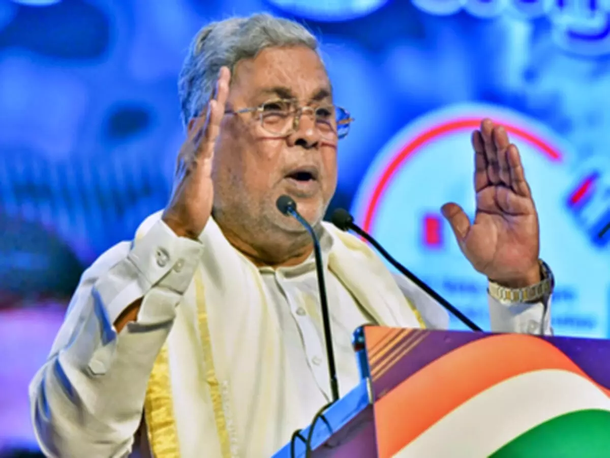 कर्नाटक गणेश विसर्जन जुलूस में ट्रक हादसा, 8 की मौत पर सिद्धारमैया ने ₹5 लाख मुआवजे का ऐलान