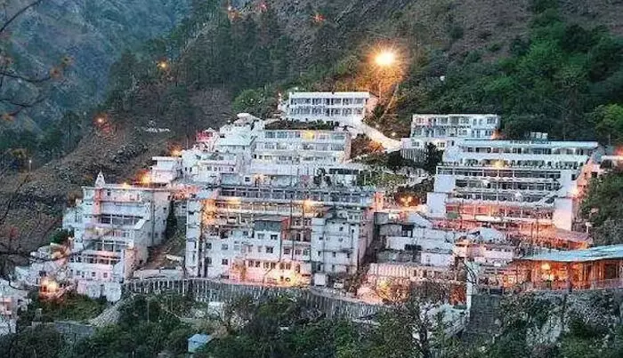 माता वैष्णो देवी यात्रा अगले आदेश तक स्थगित, जम्मू में हो रही लगातार हो रही भारी बारिश