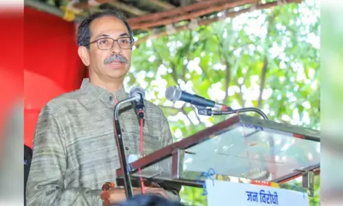 भारत-पाकिस्तान क्रिकेट मैच पर उद्धव ने की केंद्र सरकार की तीखी आलोचना, कहा-यह देशभक्ति का व्यवसायीकरण