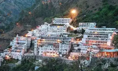 माता वैष्णो देवी यात्रा अगले आदेश तक स्थगित, जम्मू में हो रही लगातार हो रही भारी बारिश