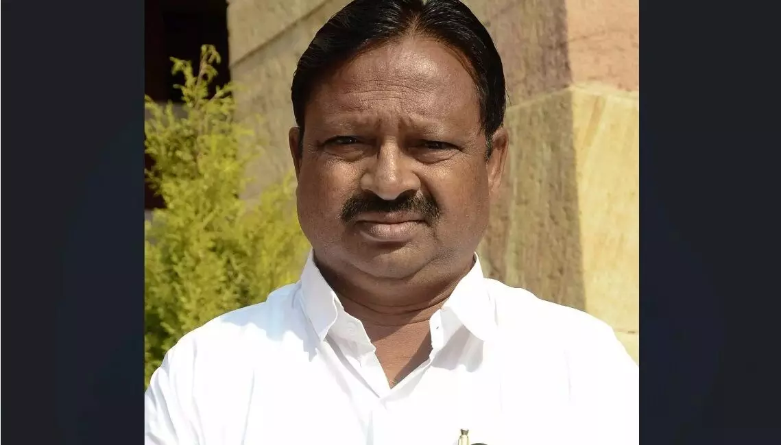 पाकिस्तान के साथ मैच खेलना गलत, ये सैनिकों का अपमान : बलवंत वानखड़े