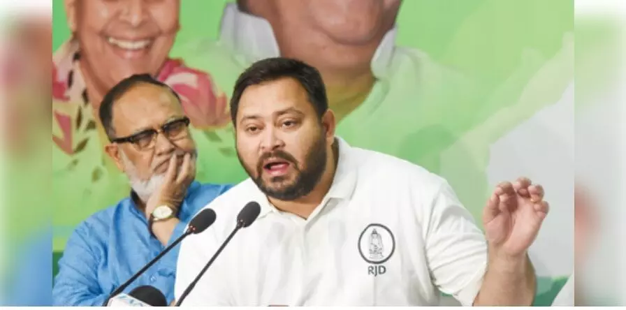 बिहार : यूट्यूबर की पिटाई करने वाले मंत्री पर कार्रवाई क्यों नहीं? तेजस्वी ने सीएम नीतीश कुमार से पूछे तीखे सवाल