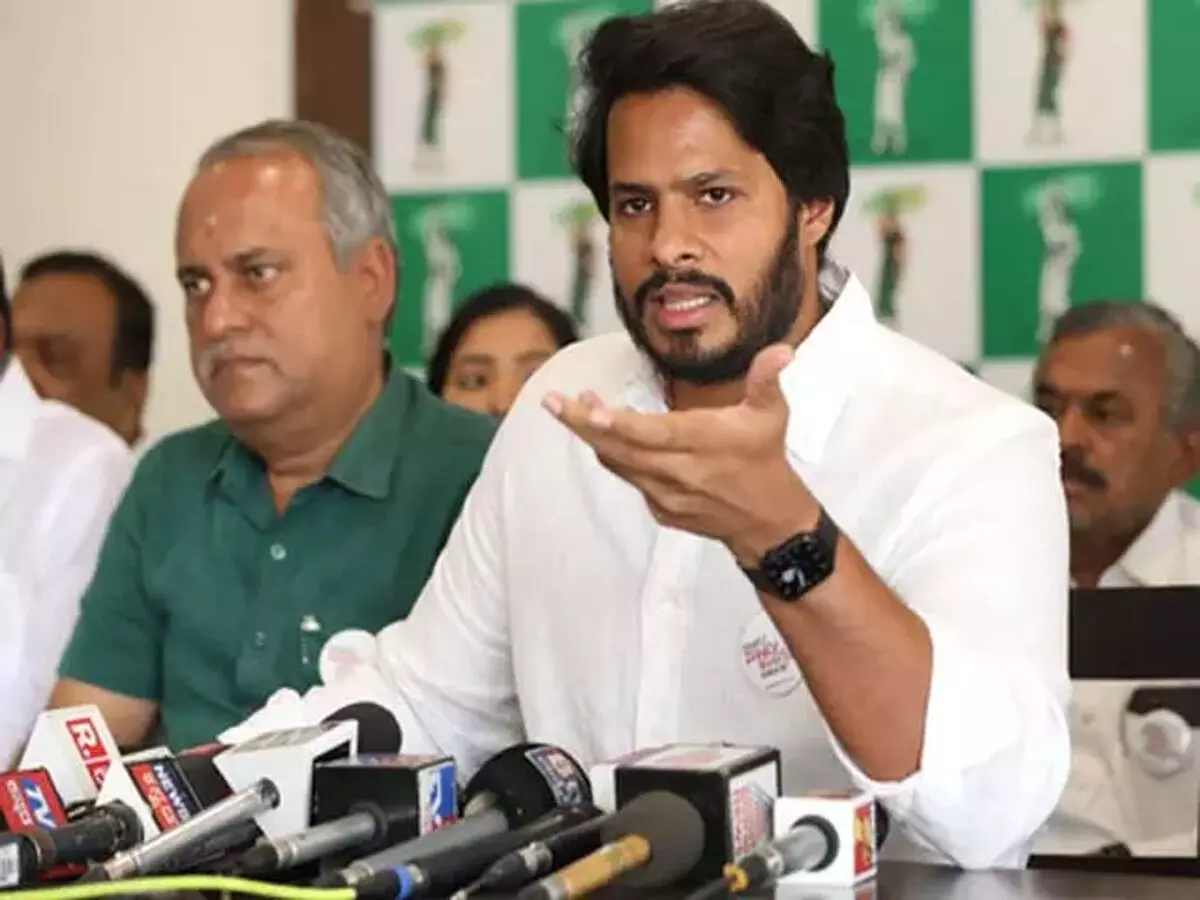 निखिल कुमारस्वामी ने कर्नाटक सरकार पर साधा निशाना, भारी बारिश के बाद राहत कार्यों पर उठाए सवाल