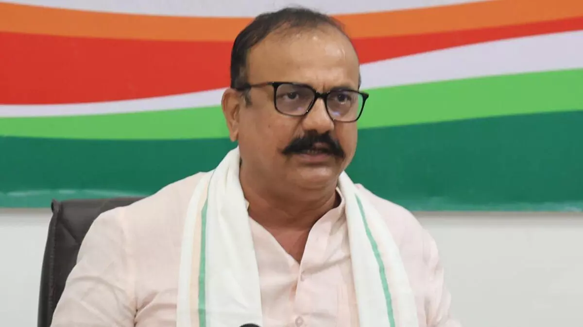 महाराष्ट्र में किसानों की फसलें खराब, राहत के लिए प्रति हेक्टेयर 50 हजार दे सरकार : हर्षवर्धन सपकाल महाराष्ट्र में किसानों की फसलें खराब, राहत के लिए प्रति हेक्टेयर 50 हजार दे सरकार : हर्षवर्धन सपकाल