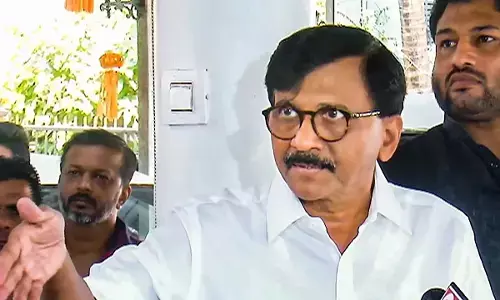 संजय राउत ने भारत-पाक मैच को लेकर केंद्र सरकार पर साधा निशाना,कहा- पाकिस्तान के साथ खेलना ही अपराध और देशद्रोह