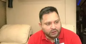 तेजस्वी यादव ने बिहार अधिकार यात्रा की शुरूआत की , लिया नया संकल्प तेजस्वी यादव ने बिहार अधिकार यात्रा की शुरूआत की , लिया नया संकल्प