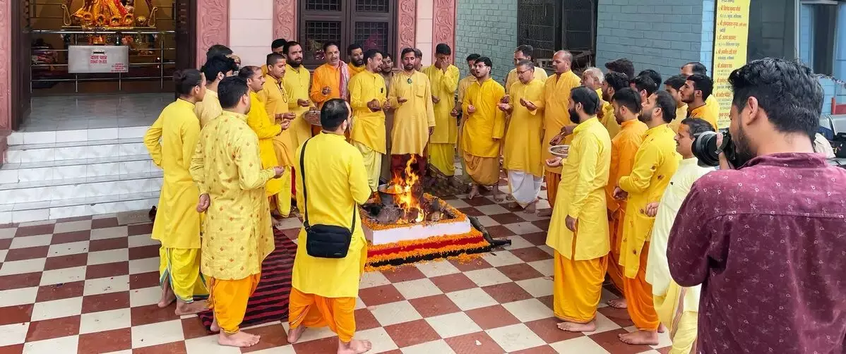 डिजिटल युग में बदलता भक्ति और आस्था का रूप