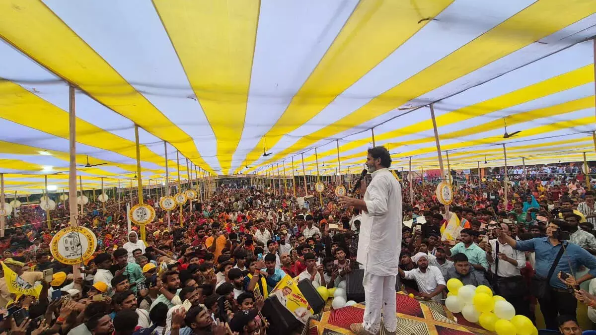 बिहार में पेपर लीक और युवाओं पर लाठी चलाने वाली सरकार : प्रशांत किशोर