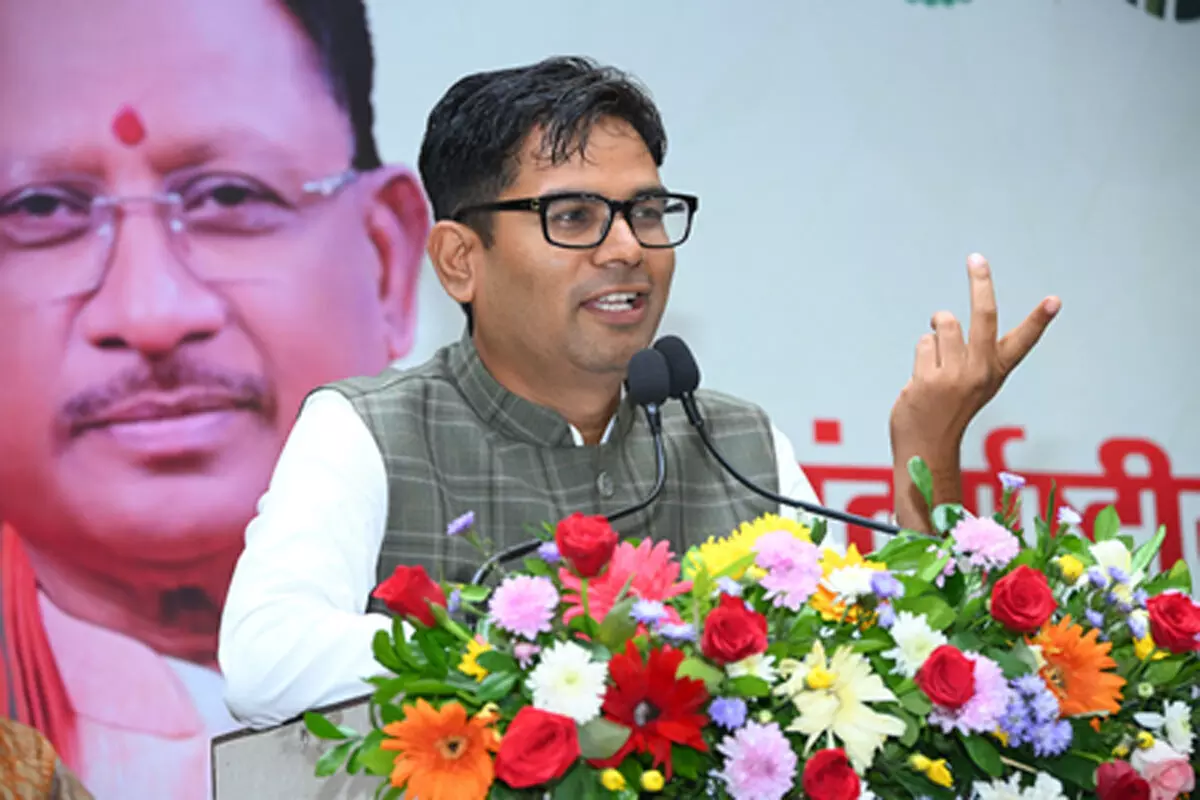 छत्तीसगढ़ में ओजोन परत संरक्षण दिवस पर वित्त मंत्री ओपी चौधरी ने पर्यावरण जागरूकता पर दिया जोर छत्तीसगढ़ में ओजोन परत संरक्षण दिवस पर वित्त मंत्री ओपी चौधरी ने पर्यावरण जागरूकता पर दिया जोर