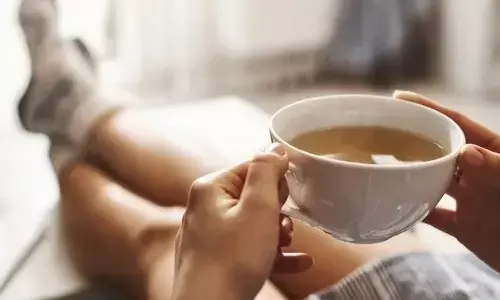 सुबह-सुबह चाय की चुस्की लेना पड़ सकता है भारी, शरीर को पहुंचा सकता है नुकसान सुबह-सुबह चाय की चुस्की लेना पड़ सकता है भारी, शरीर को पहुंचा सकता है नुकसान