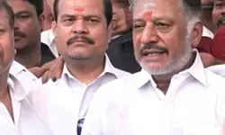 थंथाई पेरियार की 147वीं जयंती पर ओ. पन्नीरसेल्वम ने दी श्रद्धांजलि, अन्नाद्रमुक की एकता पर दिया जोर थंथाई पेरियार की 147वीं जयंती पर ओ. पन्नीरसेल्वम ने दी श्रद्धांजलि, अन्नाद्रमुक की एकता पर दिया जोर