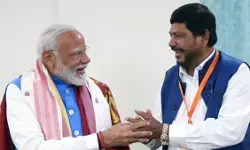 नरेंद्र मोदी 100 वर्ष तक सेवा करेंगे, अगले 10 वर्ष तक रहेंगे प्रधानमंत्री: रामदास आठवले