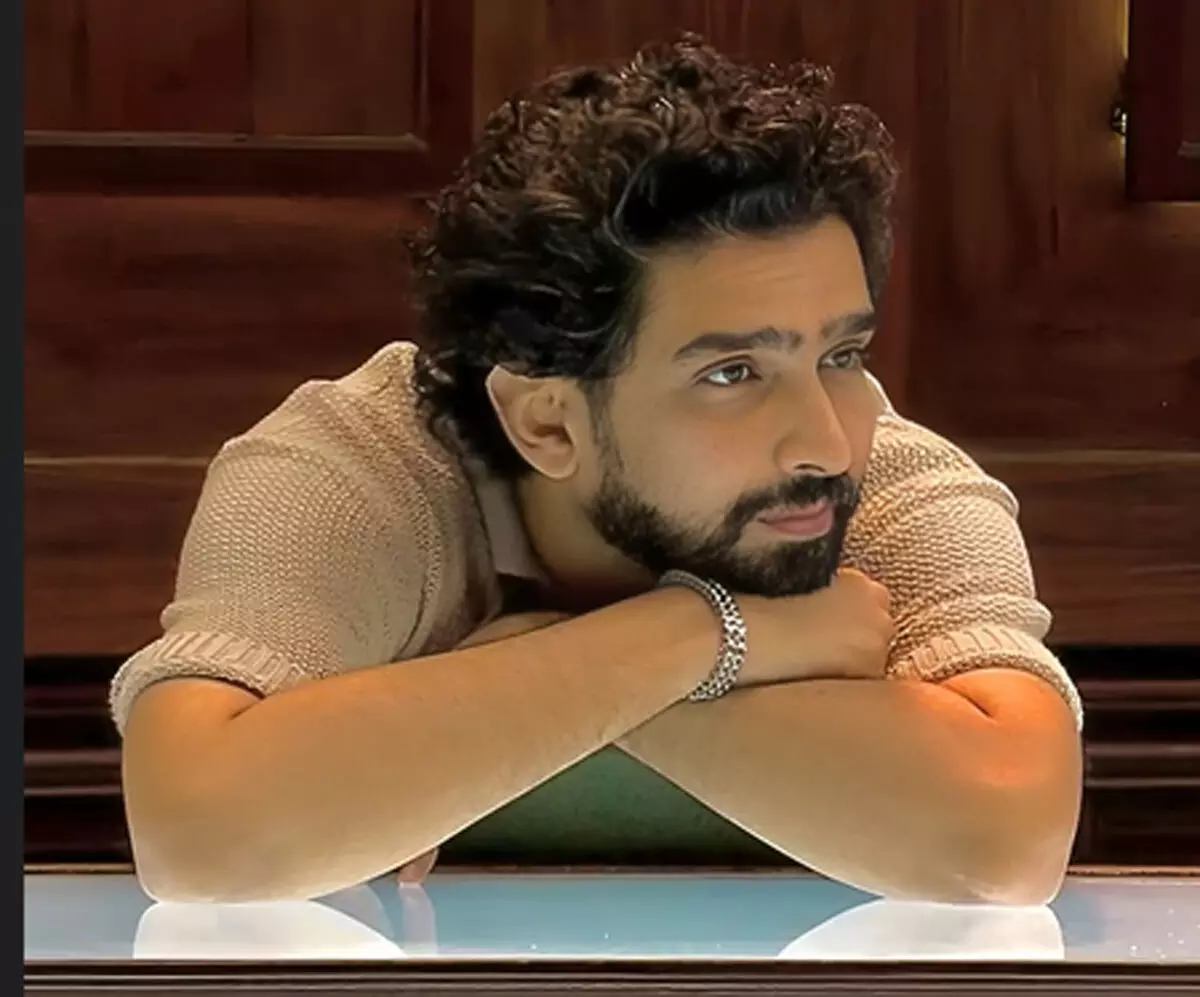 बिग बॉस 19: नगमा मिराजकर ने अमाल मलिक पर ‘गंदा खेल’ खेलने का लगाया आरोप बिग बॉस 19: नगमा मिराजकर ने अमाल मलिक पर ‘गंदा खेल’ खेलने का लगाया आरोप