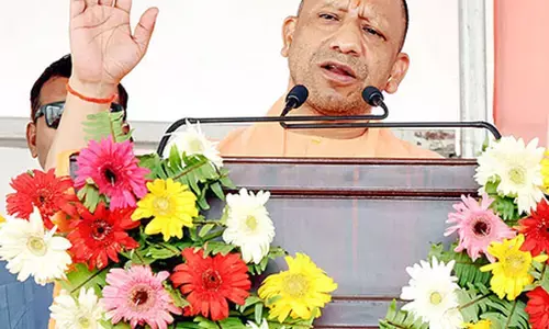 अग्रिम पंक्ति की आंगनबाड़ी महिलाओं को मिलेंगे स्मार्टफोन और वेतन में वृद्धि: सीएम योगी अग्रिम पंक्ति की आंगनबाड़ी महिलाओं को मिलेंगे स्मार्टफोन और वेतन में वृद्धि: सीएम योगी