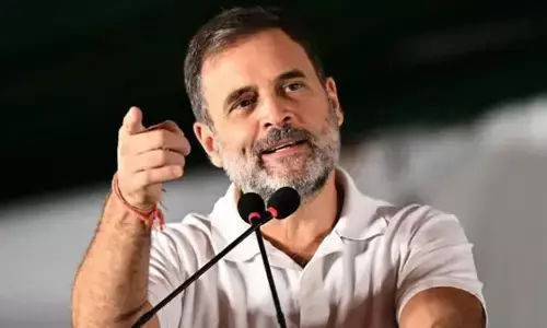 कांग्रेस का बड़ा दावा : राहुल गांधी की प्रेस कॉन्फ्रेंस से पहले कहा- कुर्सी की पेटी बांध लीजिए कांग्रेस का बड़ा दावा : राहुल गांधी की प्रेस कॉन्फ्रेंस से पहले कहा- कुर्सी की पेटी बांध लीजिए