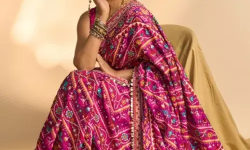 सोनाली बेंद्रे का क्लासिक अंदाज चुरा रहा दिल, पति-पत्नी और पंगा के नए एपिसोड में पारंपरिक लुक सोनाली बेंद्रे का क्लासिक अंदाज चुरा रहा दिल, पति-पत्नी और पंगा के नए एपिसोड में पारंपरिक लुक