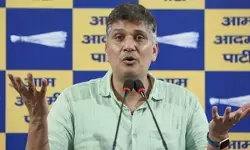 भाजपा पर वोट कटवाने का आरोप, चुनाव आयोग की भूमिका पर भी उठे सवाल : सौरभ भारद्वाज भाजपा पर वोट कटवाने का आरोप, चुनाव आयोग की भूमिका पर भी उठे सवाल : सौरभ भारद्वाज