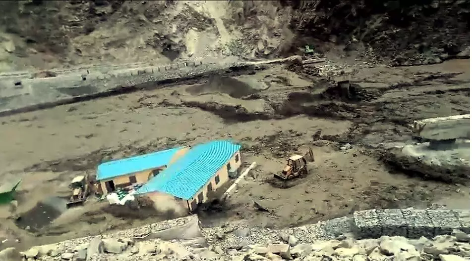 हिमाचल प्रदेश : किन्नौर में फटे बादल, खेत-बगीचे और आवासीय संपत्तियों को पहुंचा भारी नुकसान